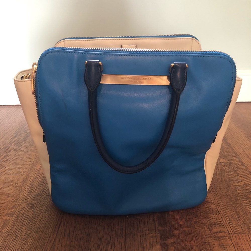 Marc Jacobs Tote/Crossbody Bag